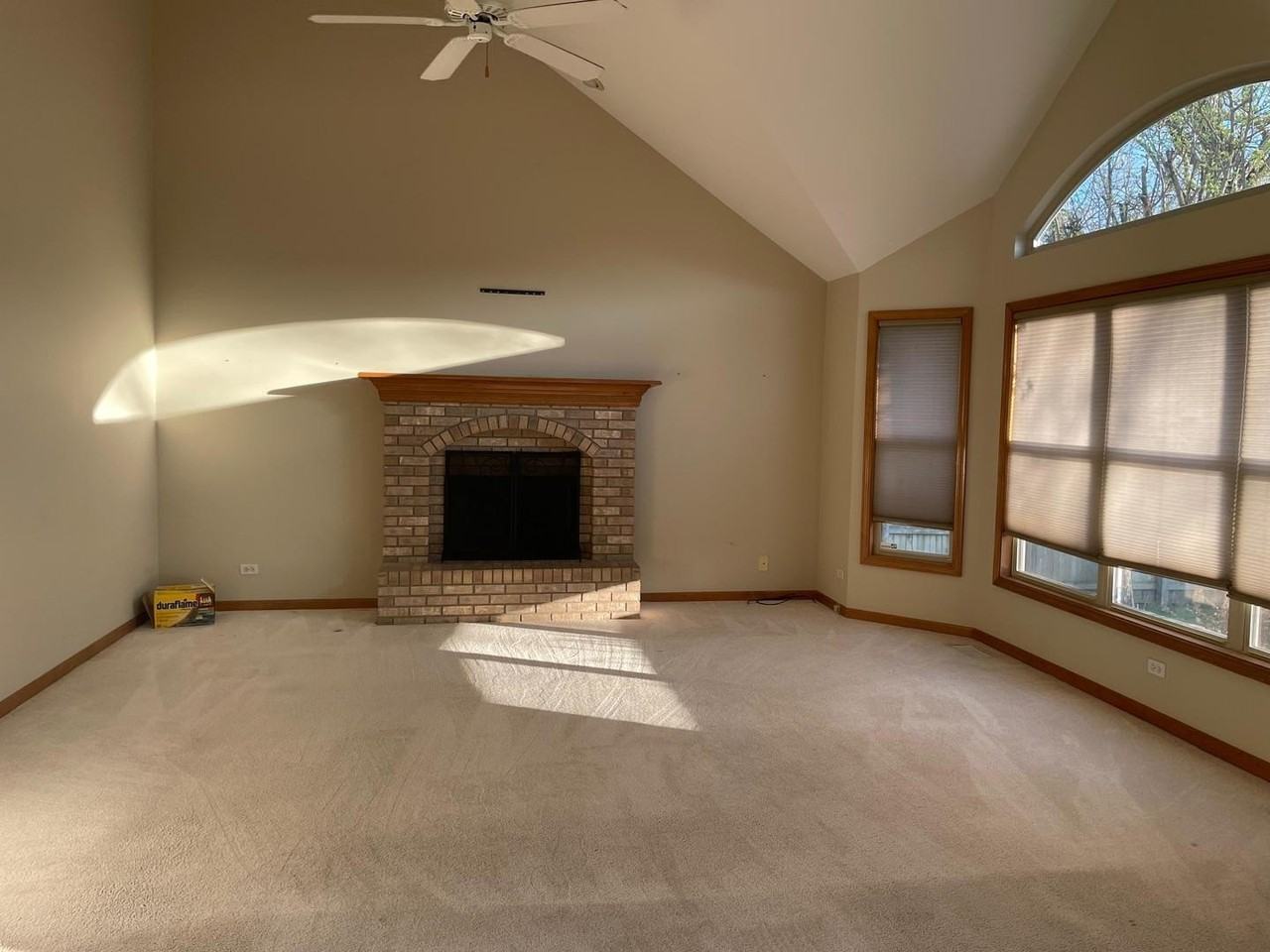 13356 S Vicarage Dr - Photo 3 of 30