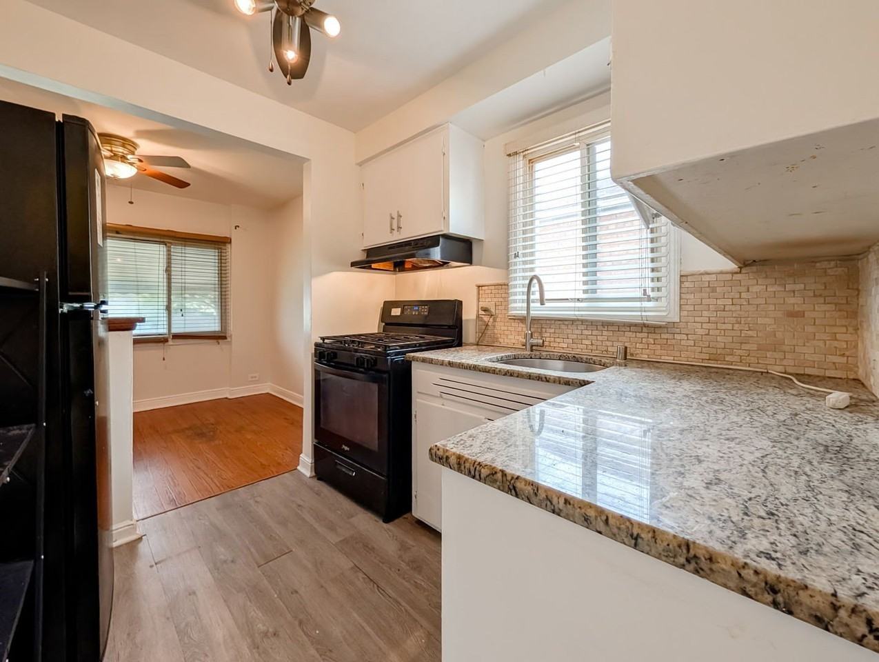 631 Balmoral Ave - Photo 5 of 12