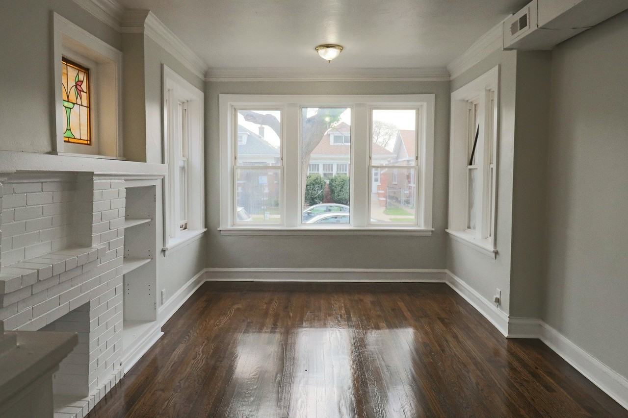 6633 S Campbell Ave #1 - Photo 3 of 18