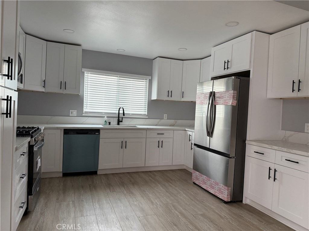 4658 N Midsite Ave - Photo 4 of 13