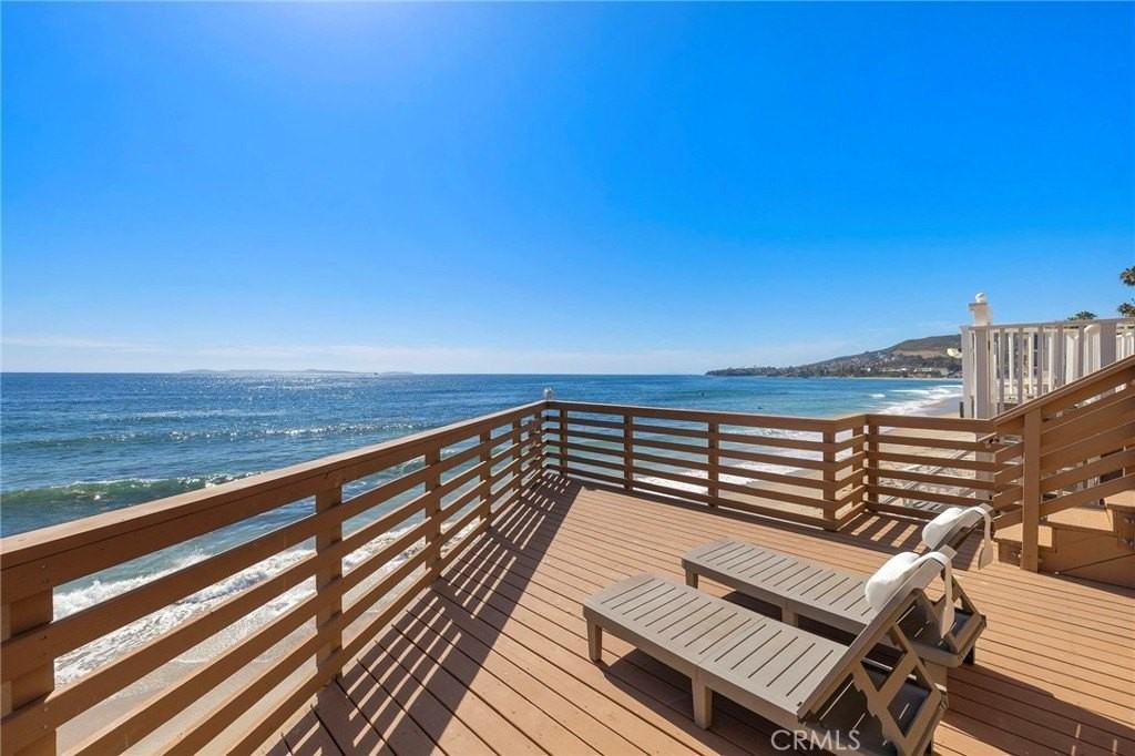 1045 Gaviota Dr #B - Photo 4 of 40