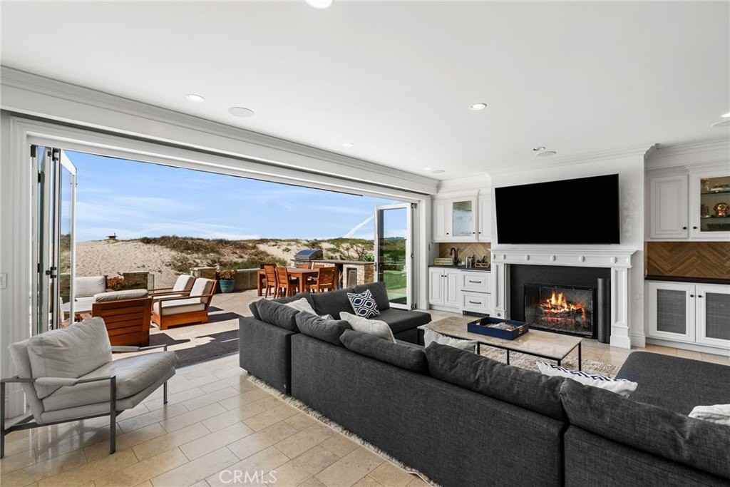 7304 W Oceanfront - Photo 6 of 46