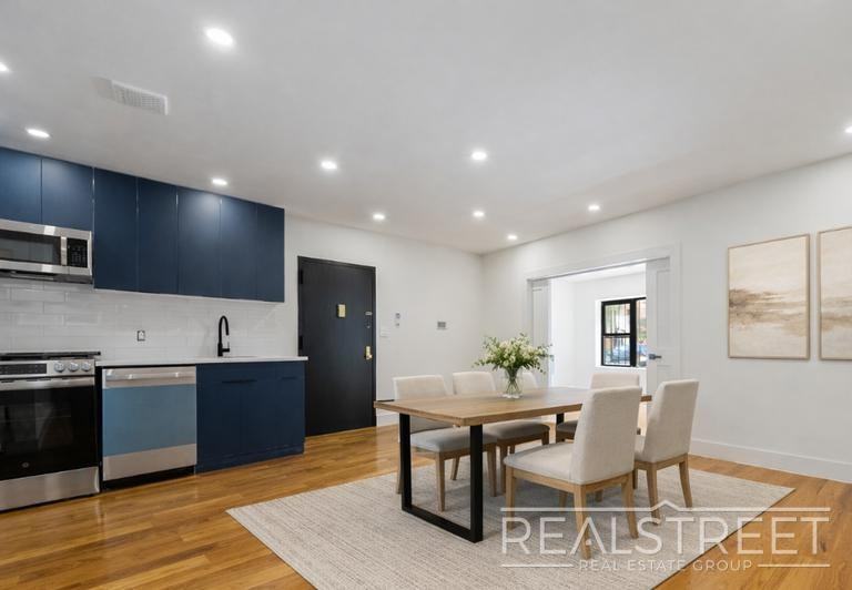 405 Herkimer St - Photo 3 of 10