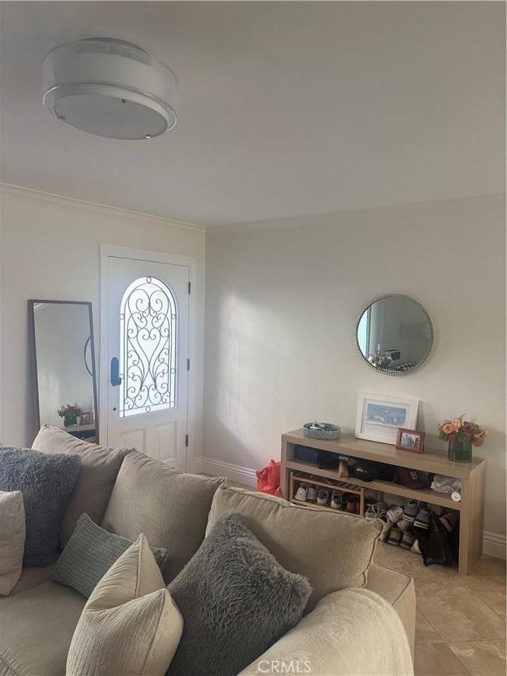 2426 Silverstrand Ave - Photo 5 of 10