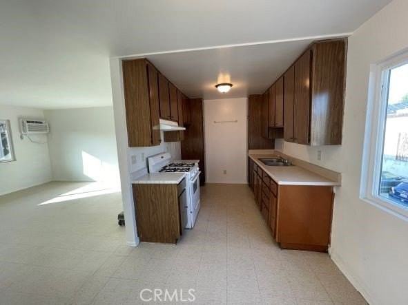 8800 Cedros Ave #111 - Photo 5 of 41