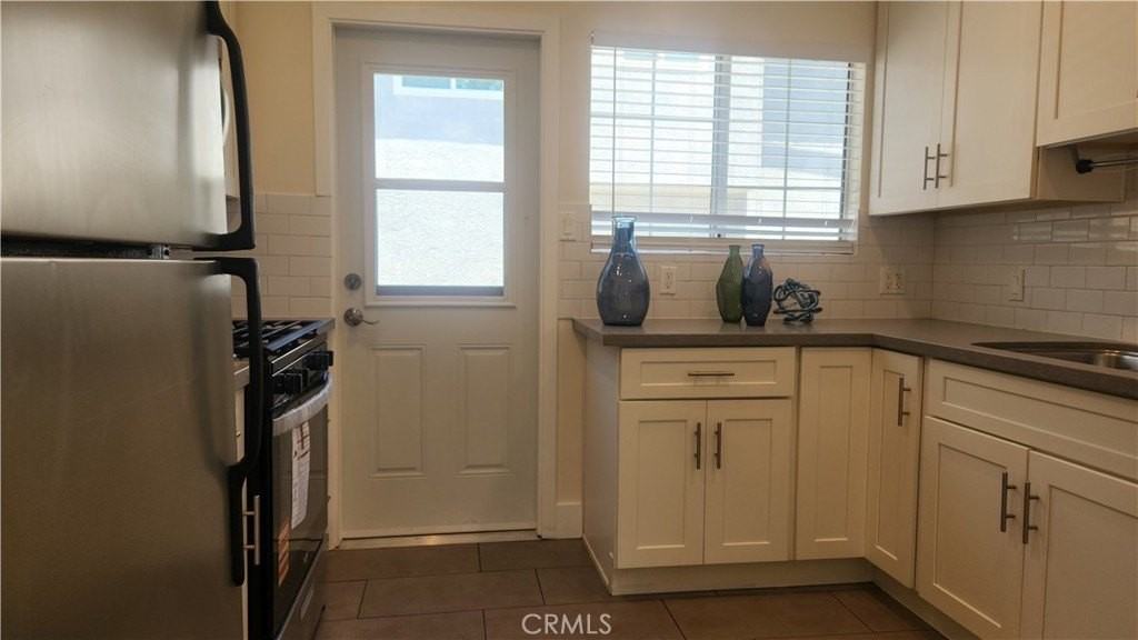 18009 Bullock St - Photo 6 of 18