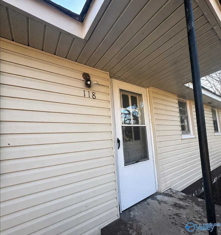 120 Brockway Ave - Photo 2 of 8