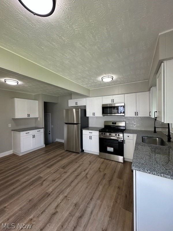 20605 Hansen Rd - Photo 3 of 11