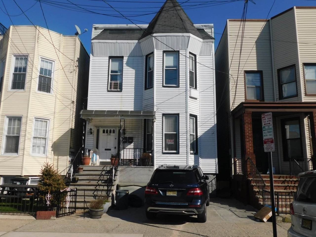 330 New York Ave