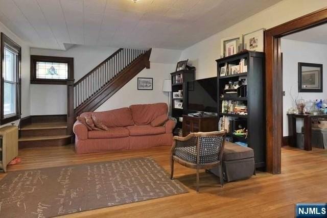 71 Everett St - Photo 3 of 12