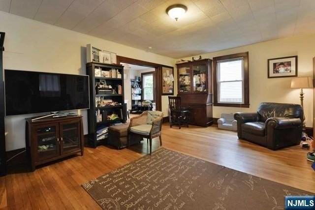 71 Everett St - Photo 5 of 12