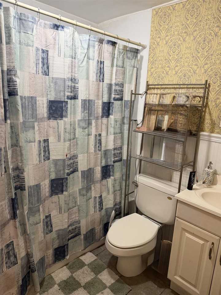 7 Lancelot Ct #8 - Photo 7 of 7