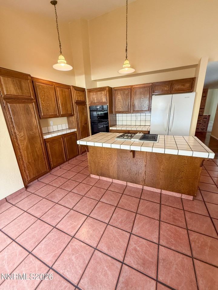 4011 Bluegrass Ct - Photo 6 of 42