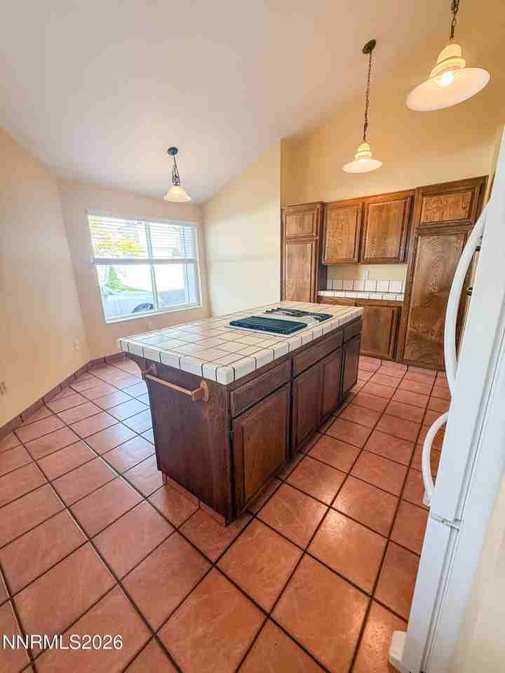 4011 Bluegrass Ct - Photo 7 of 42