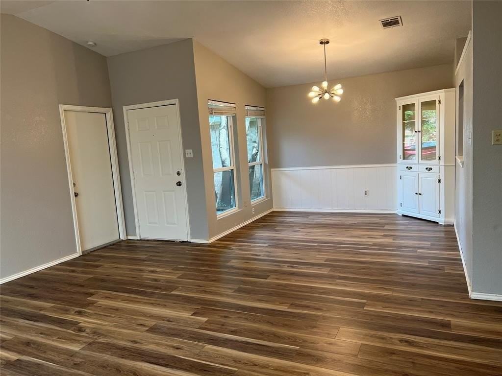 759 Meadowcreek Ct - Photo 6 of 40