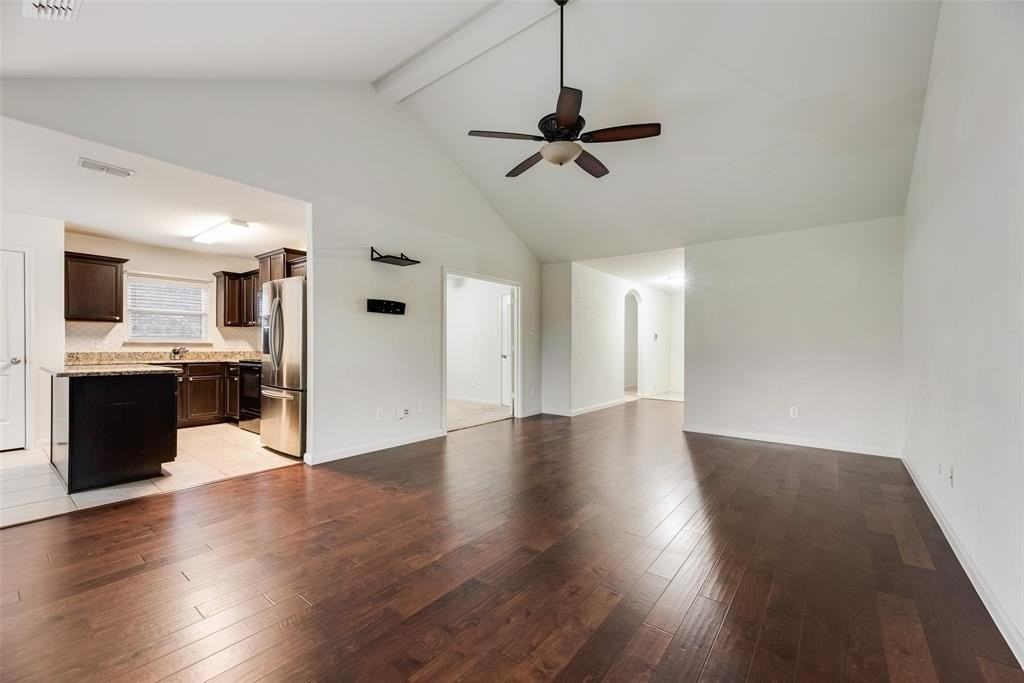 149 Lamont Rd - Photo 6 of 22