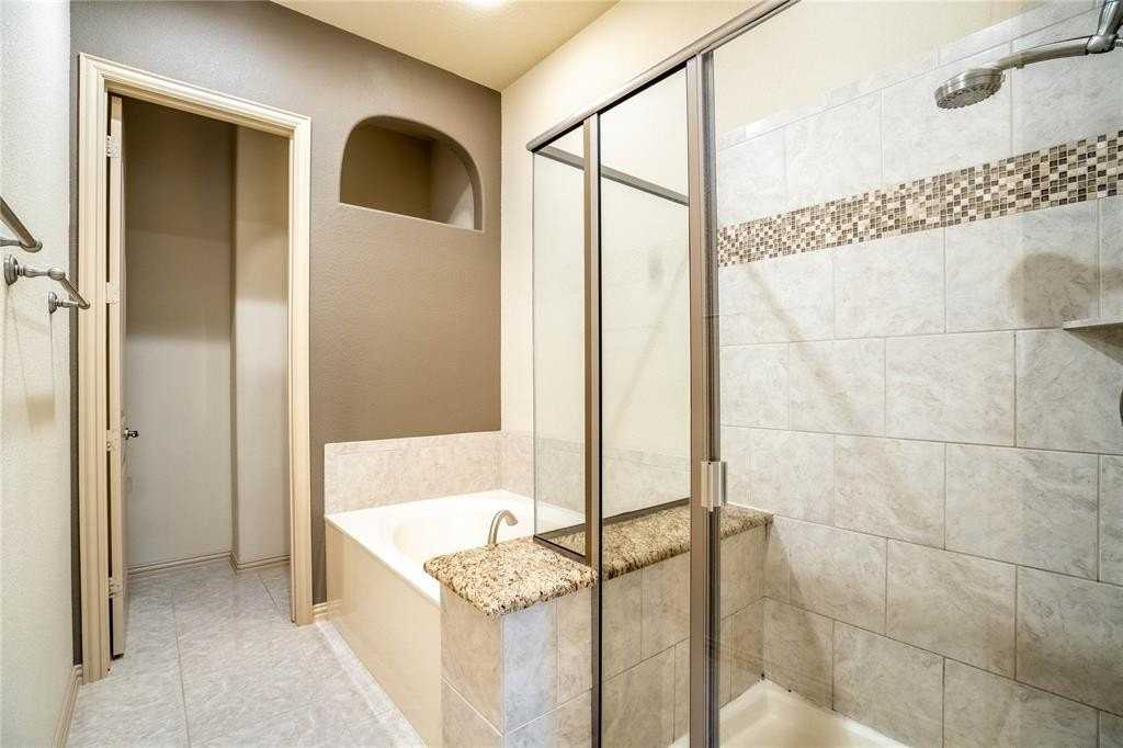 185 Carrington Ln - Photo 3 of 19