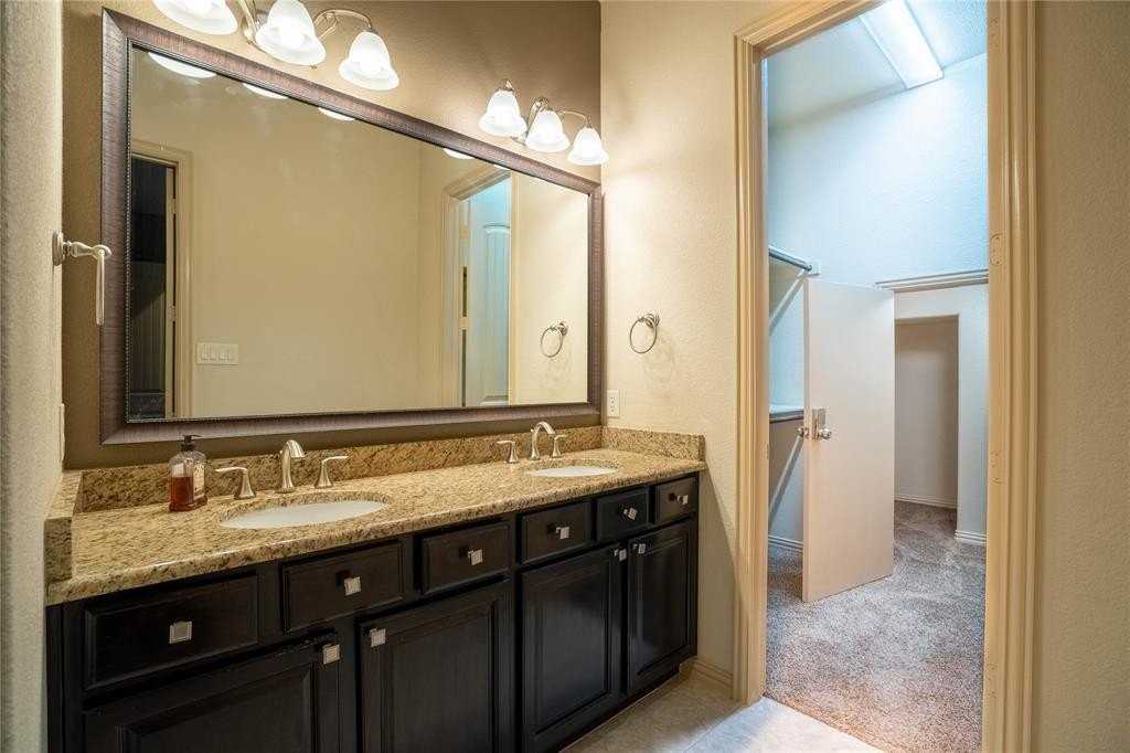 185 Carrington Ln - Photo 4 of 19