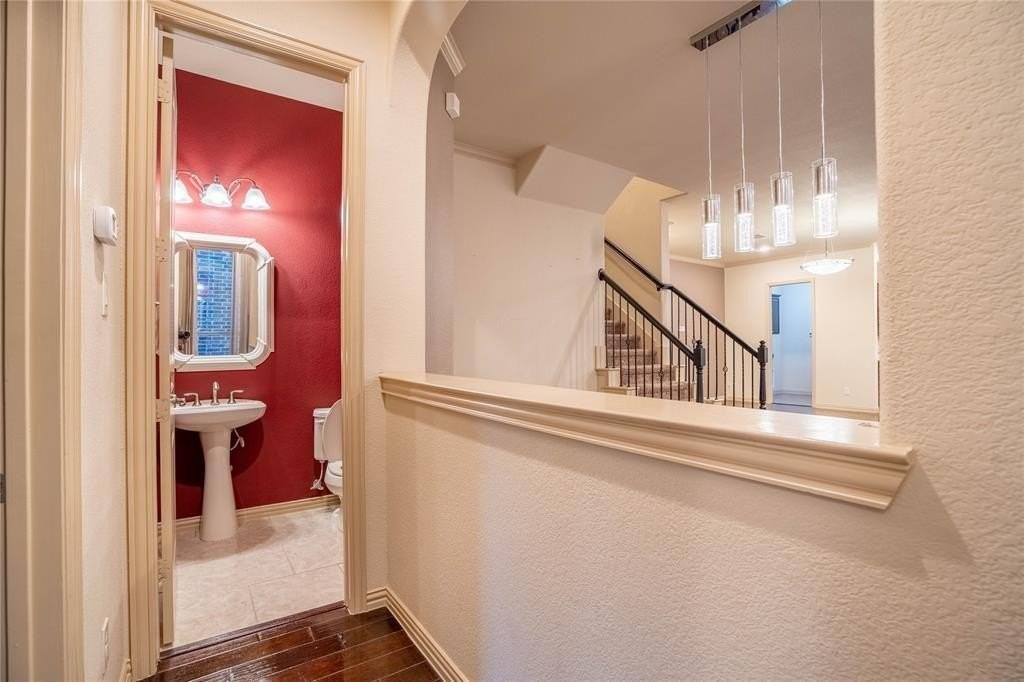 185 Carrington Ln - Photo 5 of 19