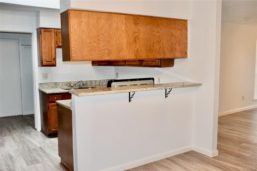 1233 Fairhaven Dr - Photo 6 of 7