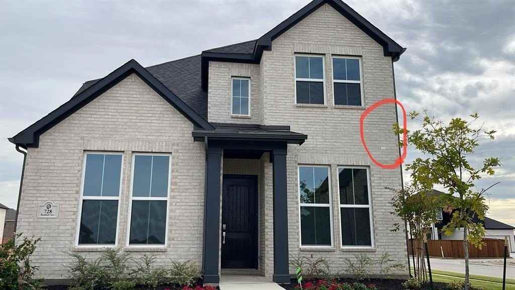 728 Kendall Ln - Photo 2 of 30