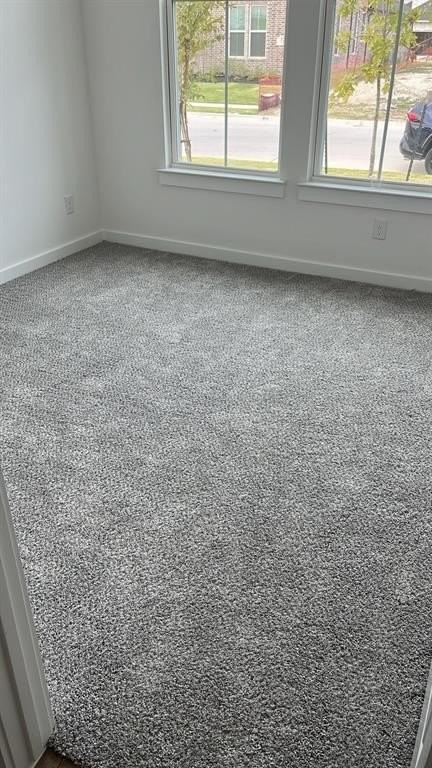 728 Kendall Ln - Photo 3 of 30