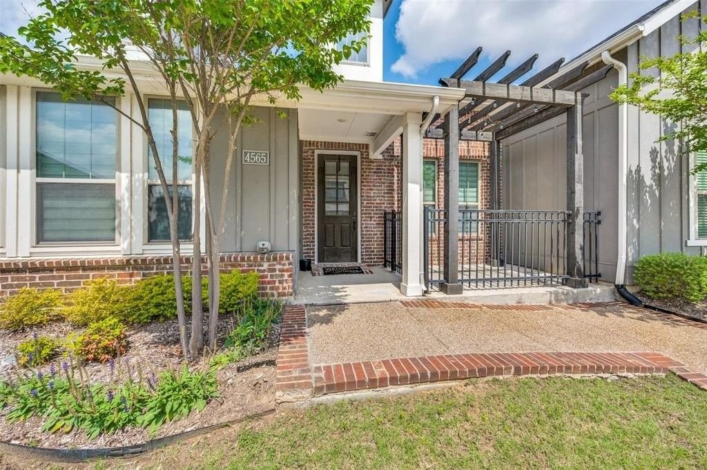 4565 Stone Valley Trl - Photo 2 of 25