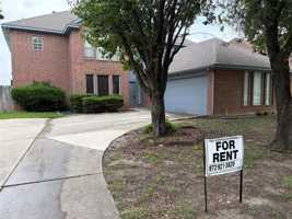 featured image of 1403 Lakeshore Dr