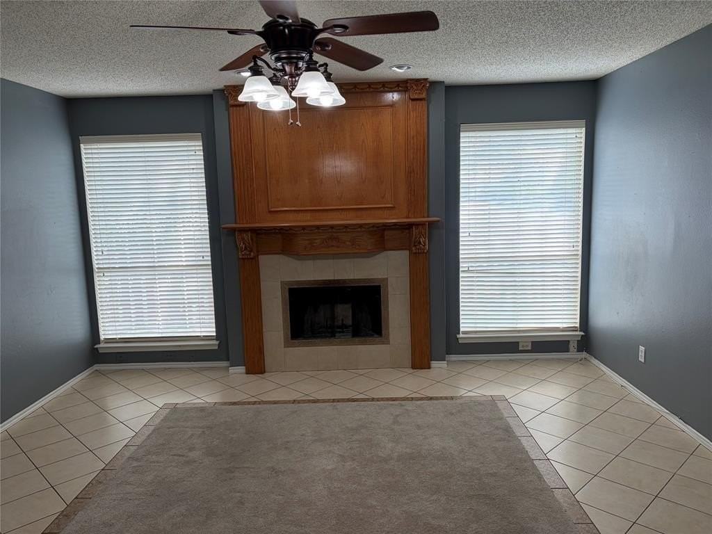 1403 Lakeshore Dr - Photo 4 of 16