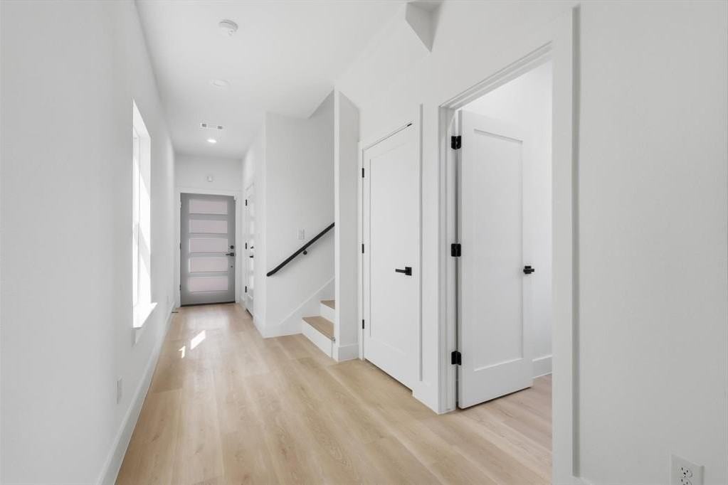 2532 Lowery St - Photo 3 of 17