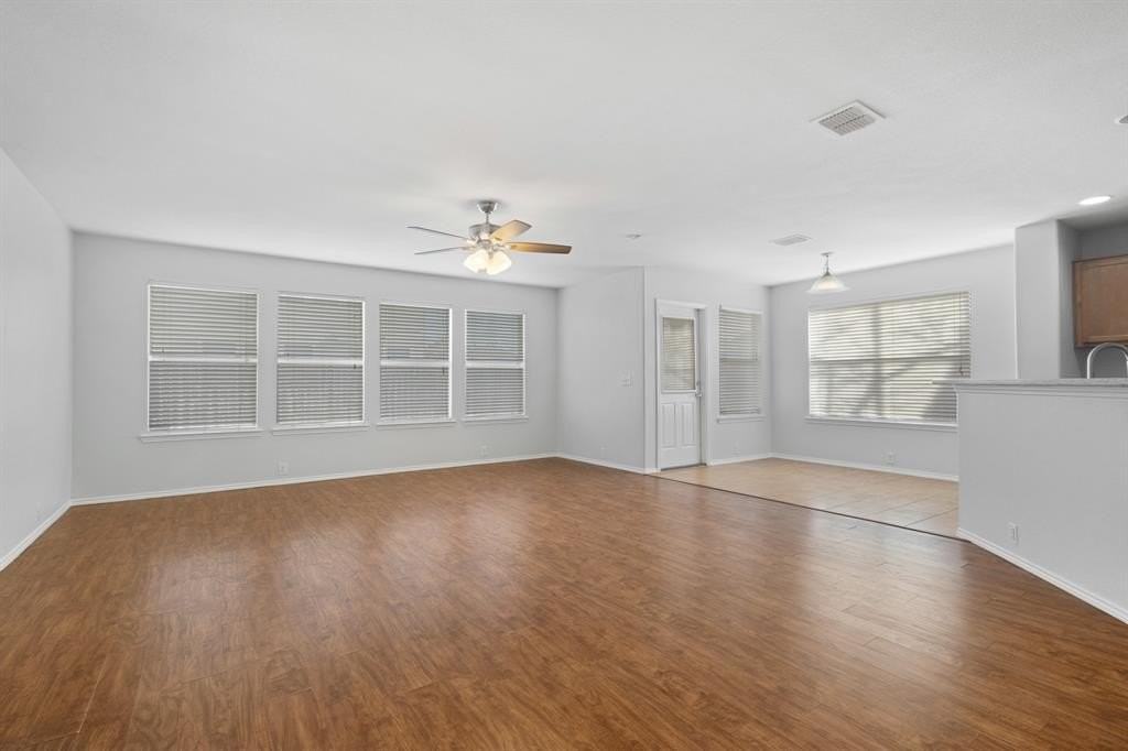 10400 Nettie St - Photo 3 of 23