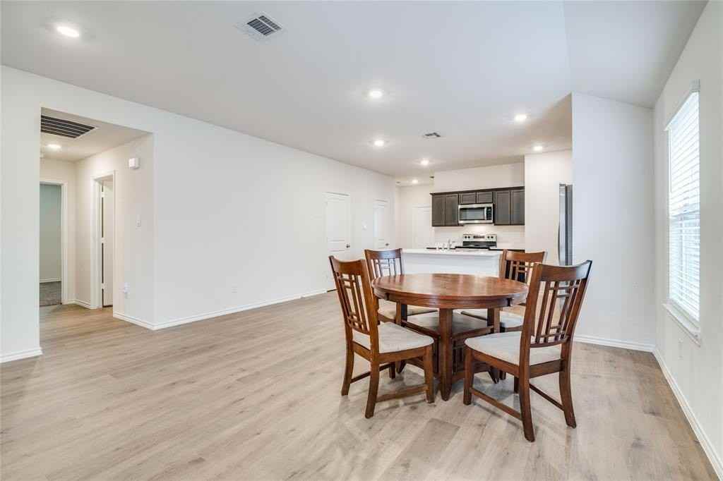 3032 Zinnia St - Photo 3 of 25
