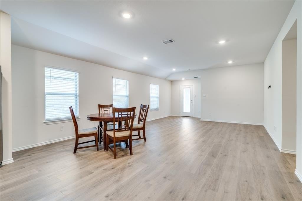 3032 Zinnia St - Photo 4 of 25