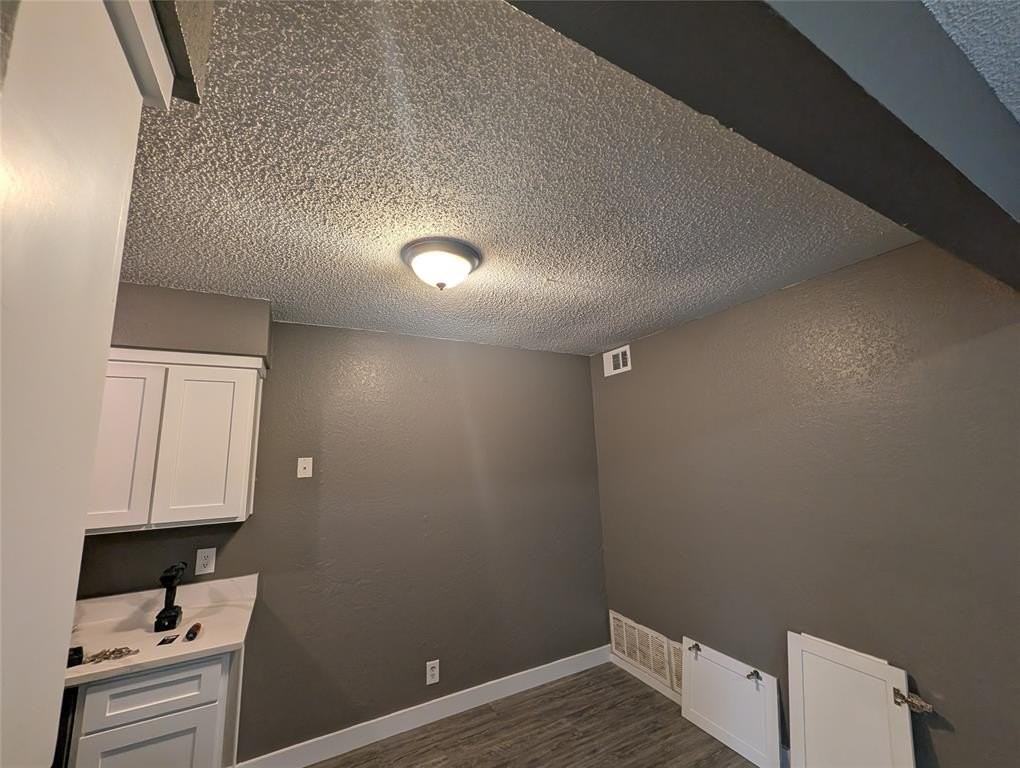 6709 Ridgecrest Ct - Photo 7 of 16