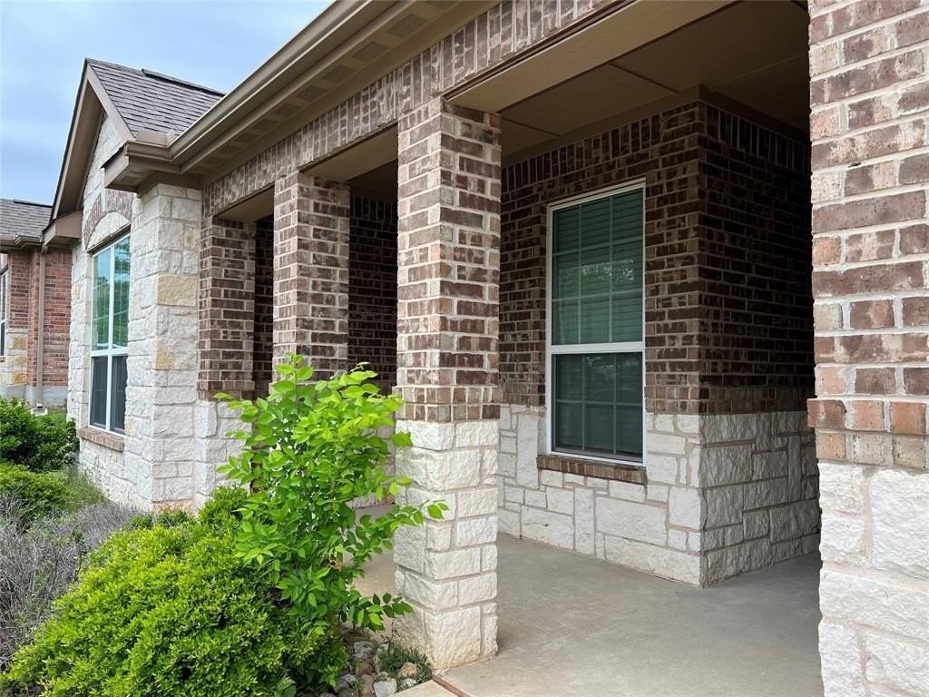 2421 Fall Leaf Ct - Photo 3 of 40