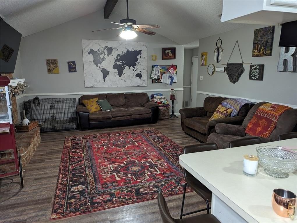 422 Thoreau Ln - Photo 5 of 14