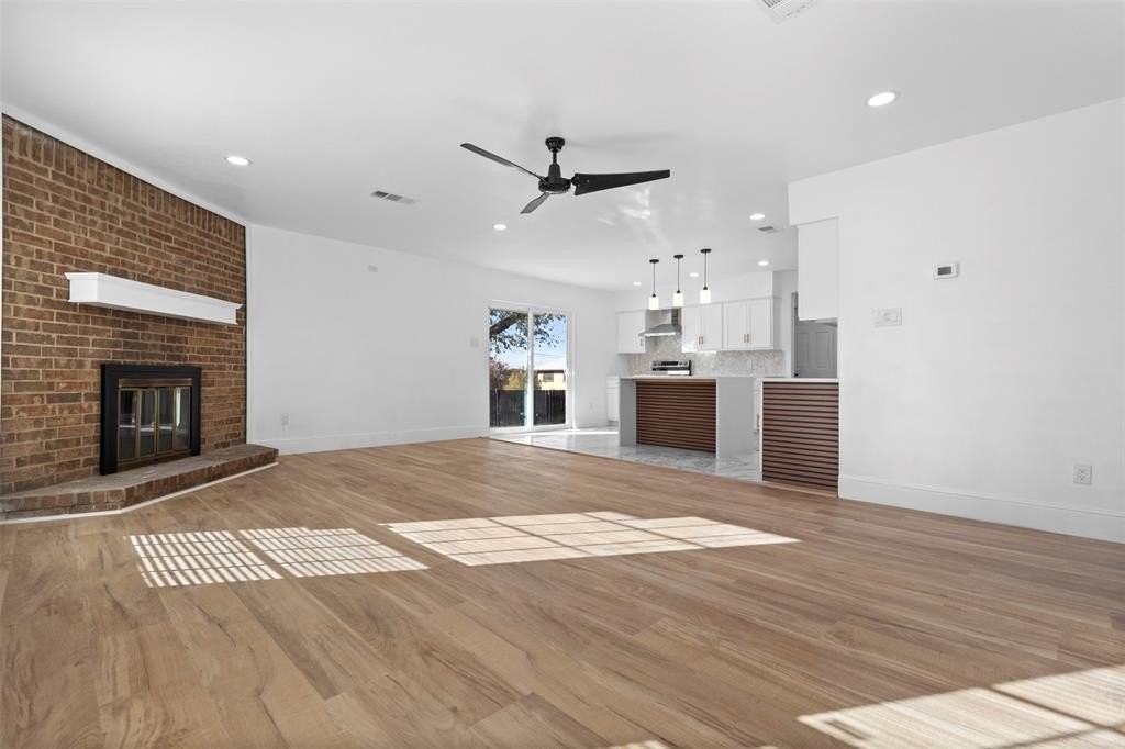 1003 Bellflower Ct - Photo 3 of 27