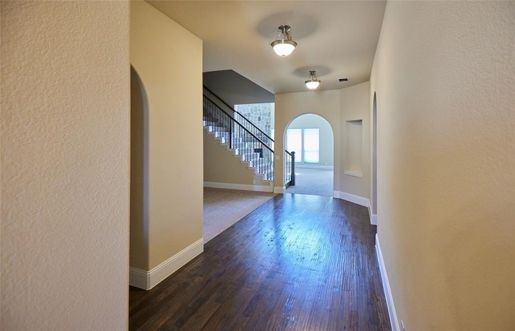 1460 Waterton Dr - Photo 3 of 24