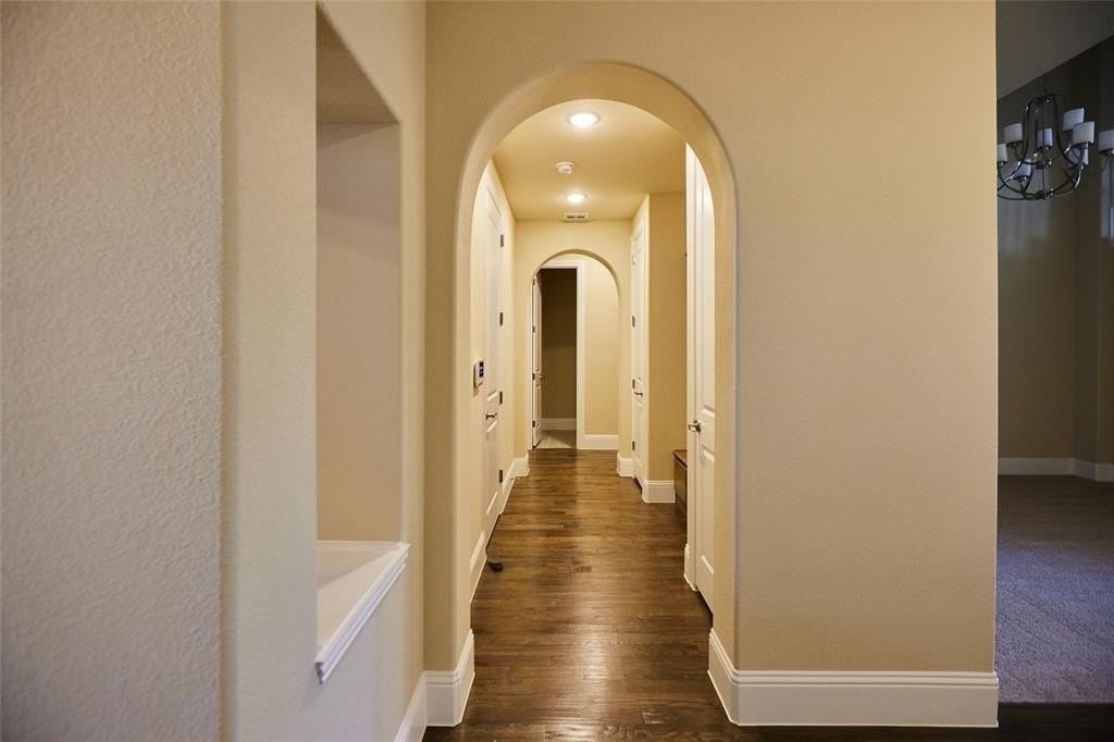 1460 Waterton Dr - Photo 4 of 24