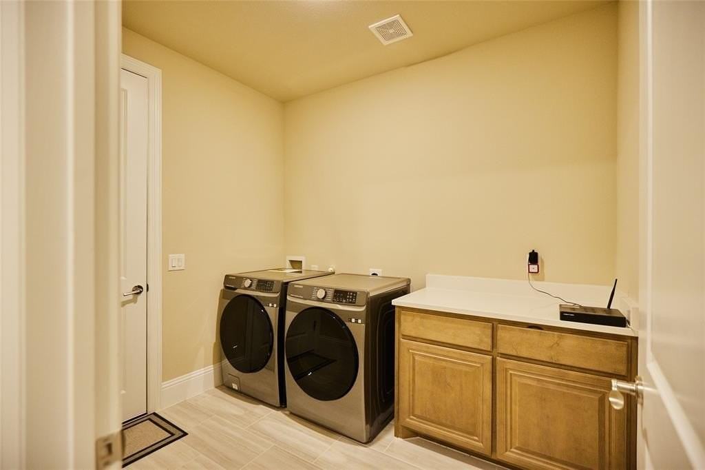 1460 Waterton Dr - Photo 6 of 24