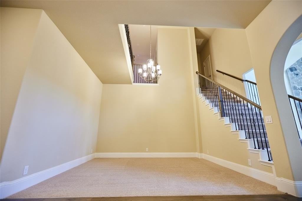 1460 Waterton Dr - Photo 7 of 24