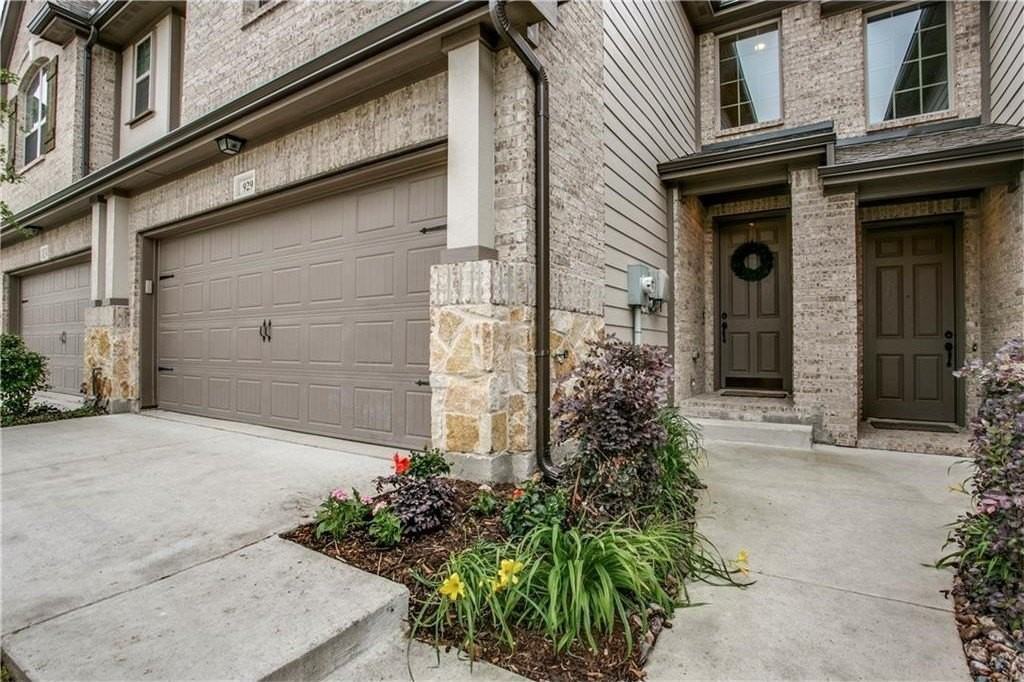 929 Jamesville Ln - Photo 3 of 25