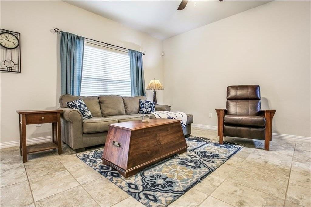 929 Jamesville Ln - Photo 6 of 25