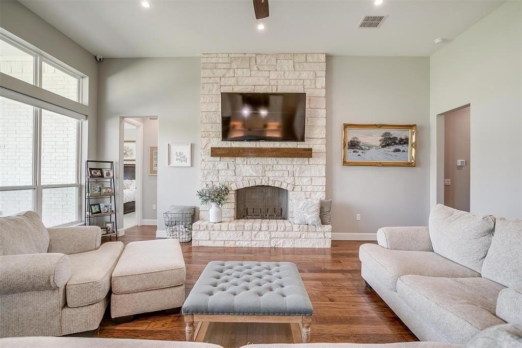 7730 Barber Ranch Rd - Photo 6 of 19