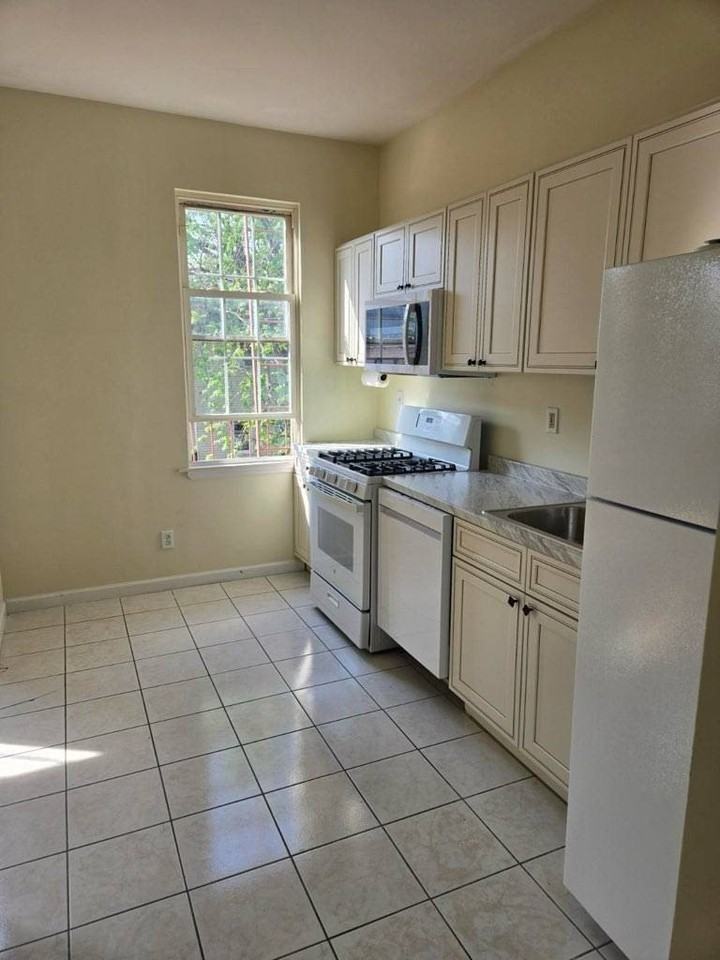 121 Weirfield St #3 - Photo 2 of 11