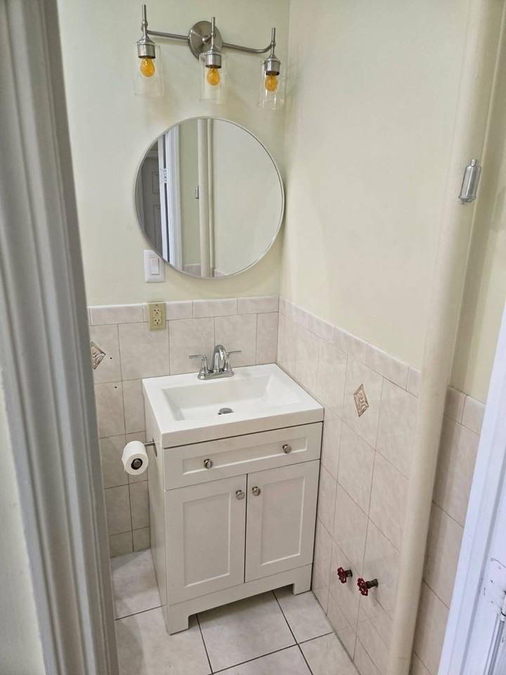 121 Weirfield St #3 - Photo 5 of 11