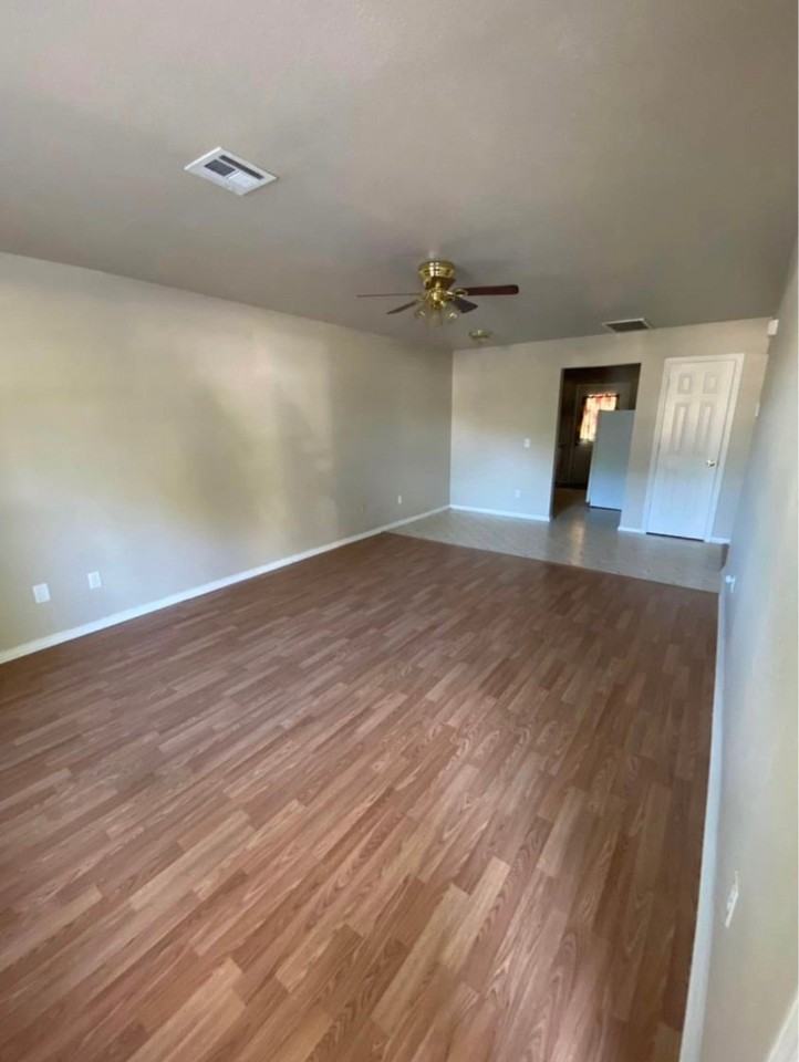 308 N 3rd St - Photo 2 of 3