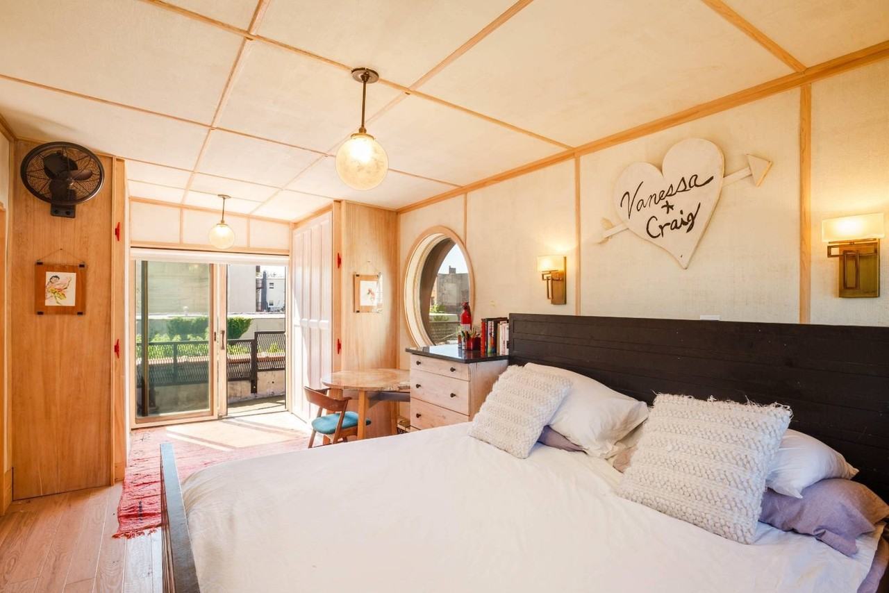 125 Wolcott St - Photo 4 of 9