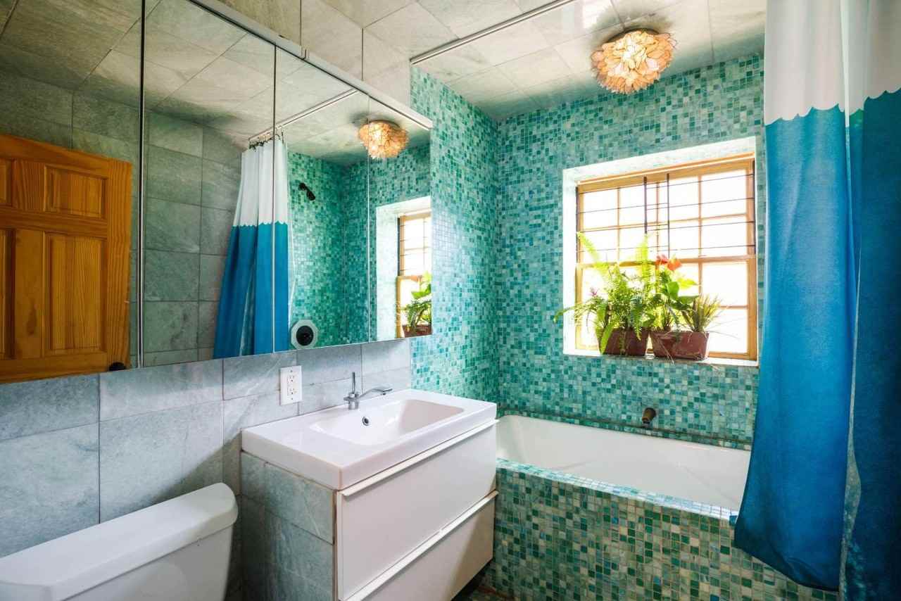 125 Wolcott St - Photo 5 of 9