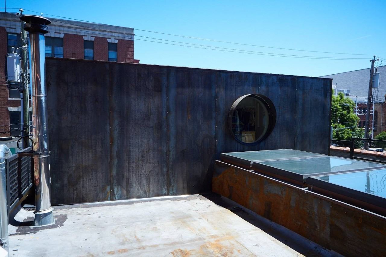 125 Wolcott St - Photo 7 of 9